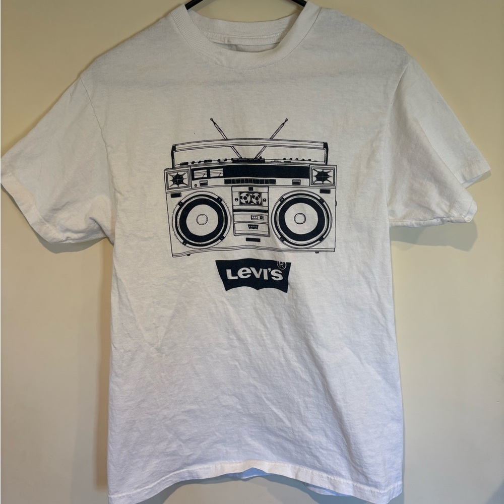 Levi's White Graphic T-Shirt